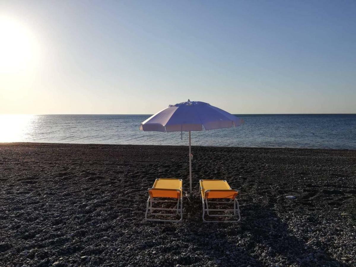 Cedrus And Sea, Beachfront House, Gennadi, Rhodes エクステリア 写真
